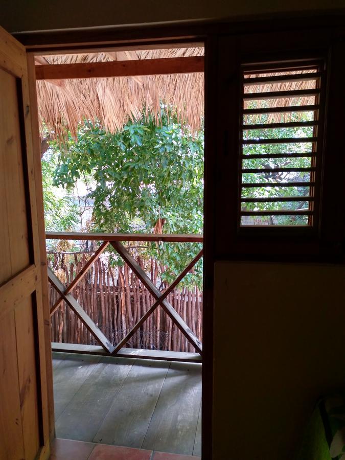 Hotel Loro Tuerto Barahona Exteriör bild