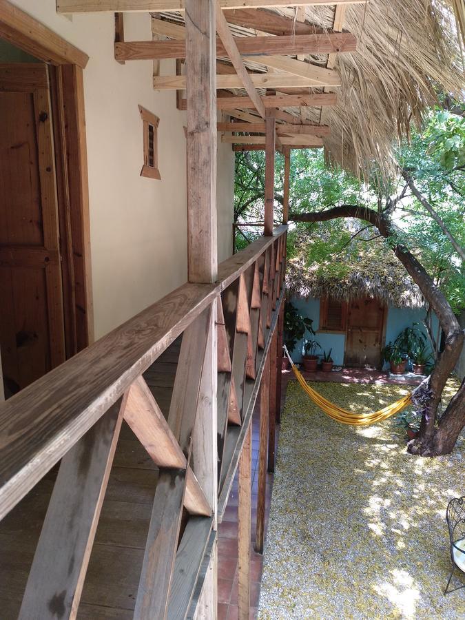 Hotel Loro Tuerto Barahona Exteriör bild