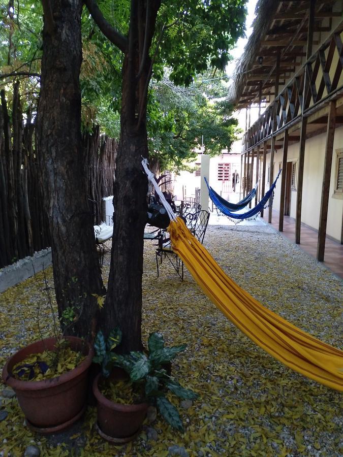 Hotel Loro Tuerto Barahona Exteriör bild