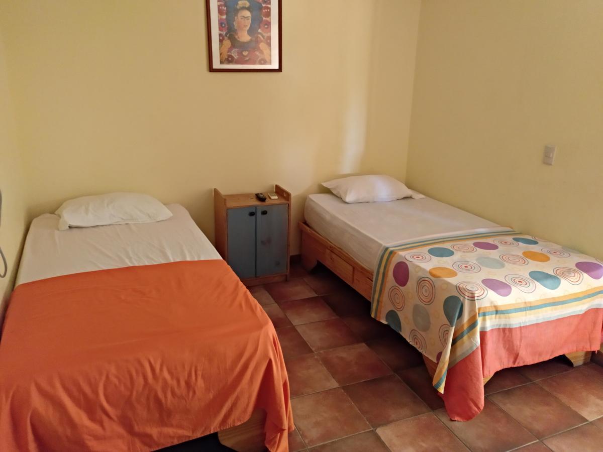 Hotel Loro Tuerto Barahona Exteriör bild