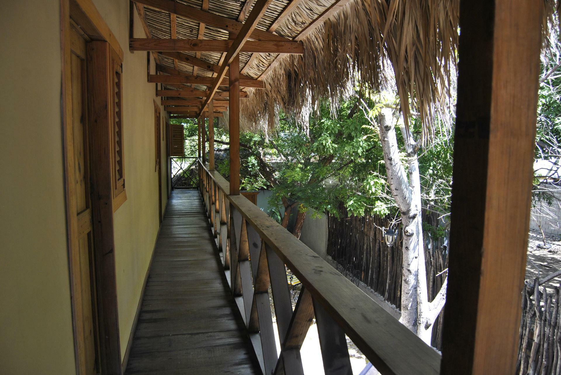Hotel Loro Tuerto Barahona Exteriör bild