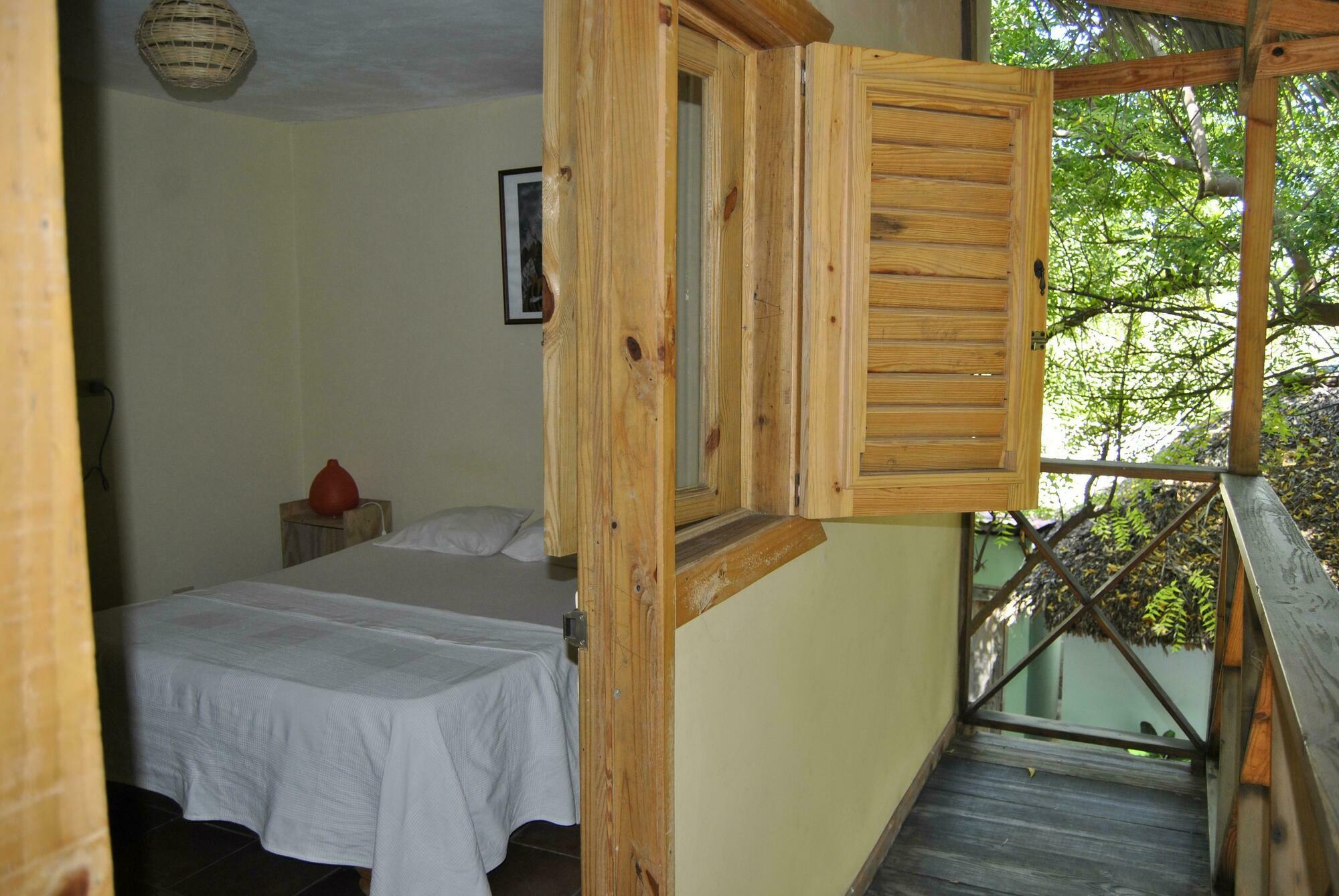 Hotel Loro Tuerto Barahona Exteriör bild